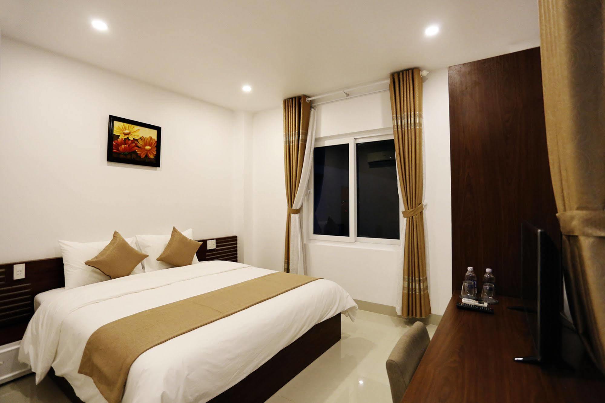 Moon & Sun Hotel Hue Zewnętrze zdjęcie